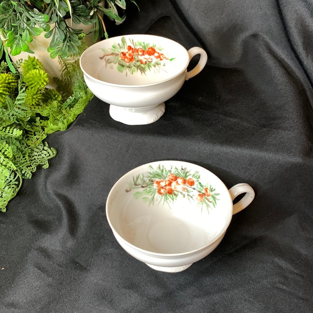 Set of 2 vintage hand painted Christmas red berry Teacups